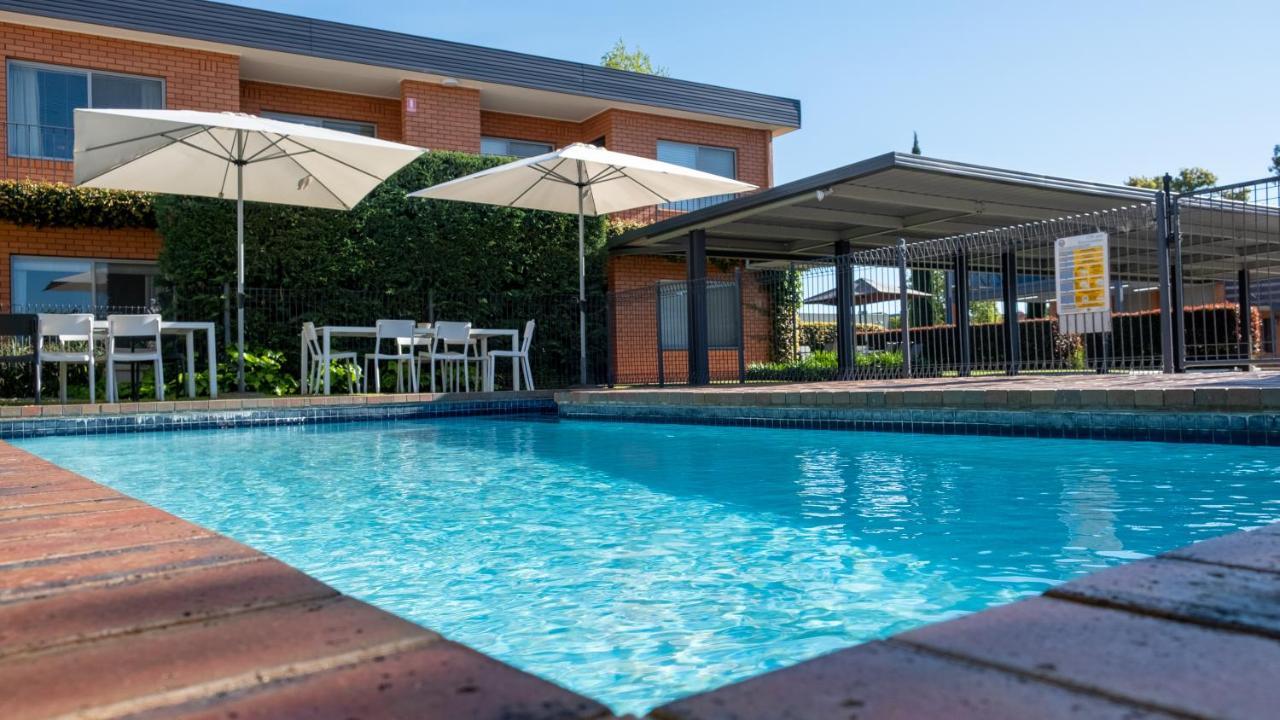 וואנגארטה Parkview Motor Inn And Apartments מראה חיצוני תמונה
