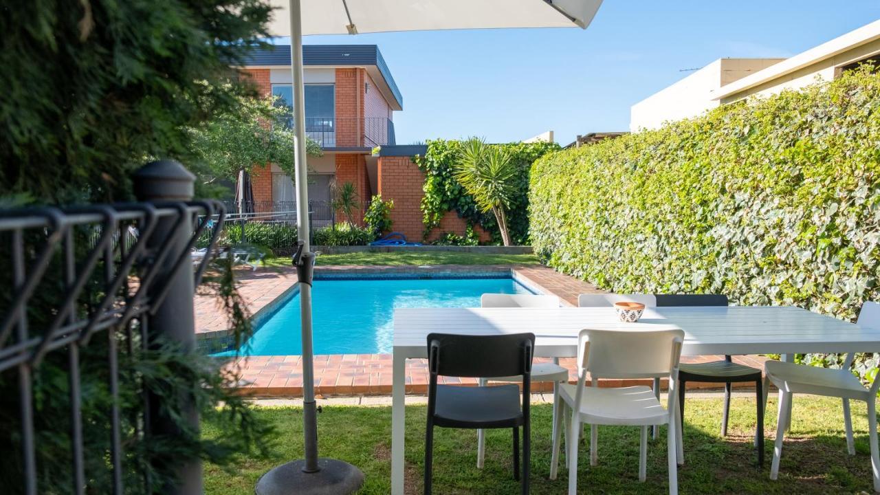 וואנגארטה Parkview Motor Inn And Apartments מראה חיצוני תמונה