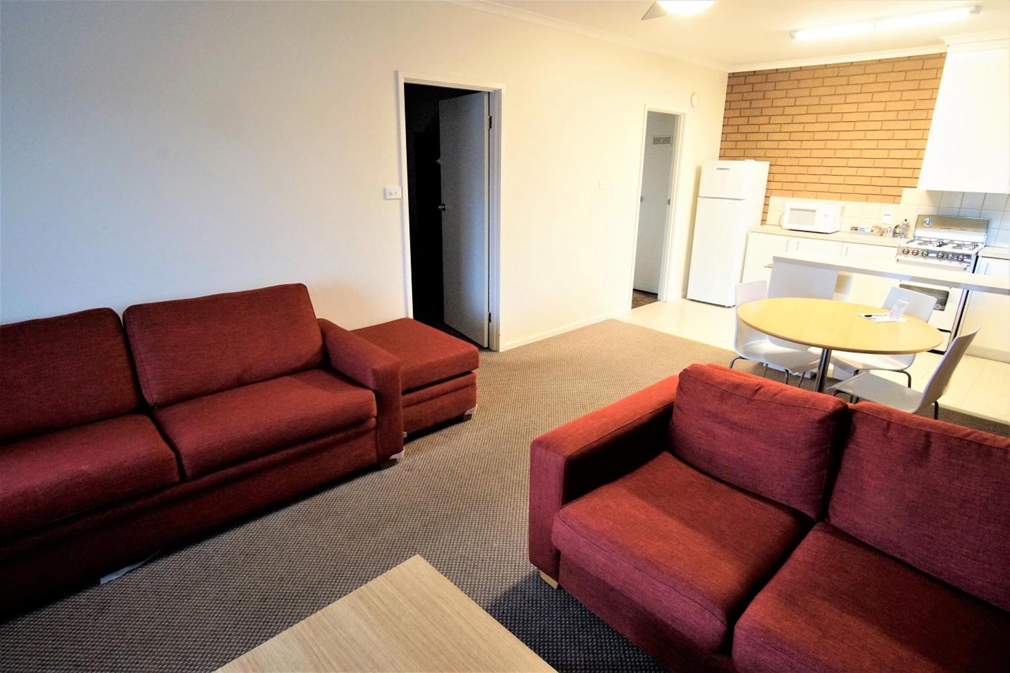 וואנגארטה Parkview Motor Inn And Apartments מראה חיצוני תמונה