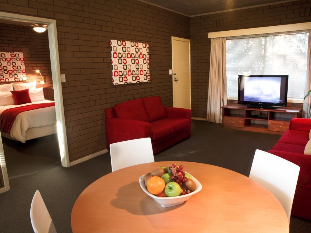וואנגארטה Parkview Motor Inn And Apartments מראה חיצוני תמונה