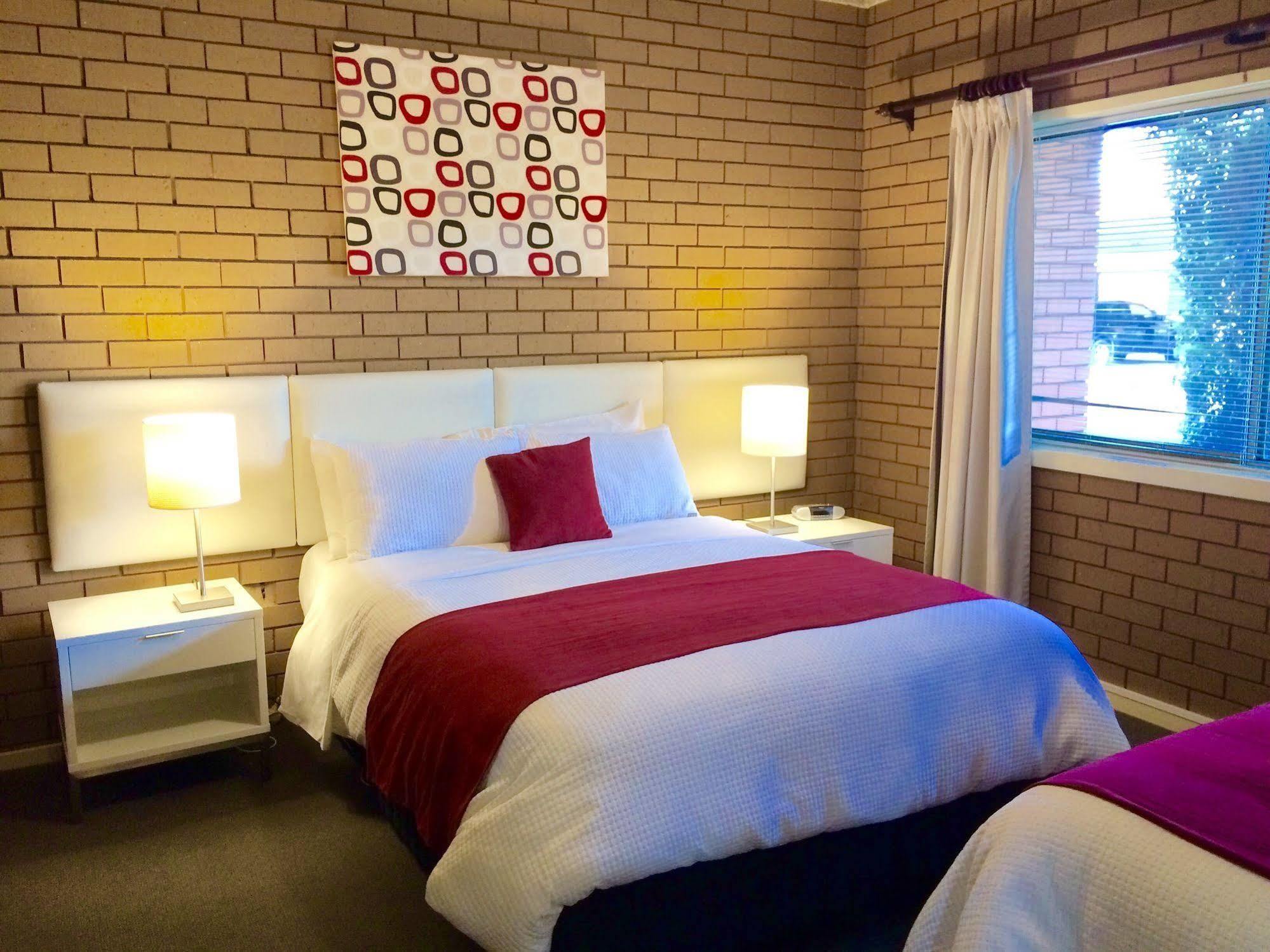 וואנגארטה Parkview Motor Inn And Apartments מראה חיצוני תמונה