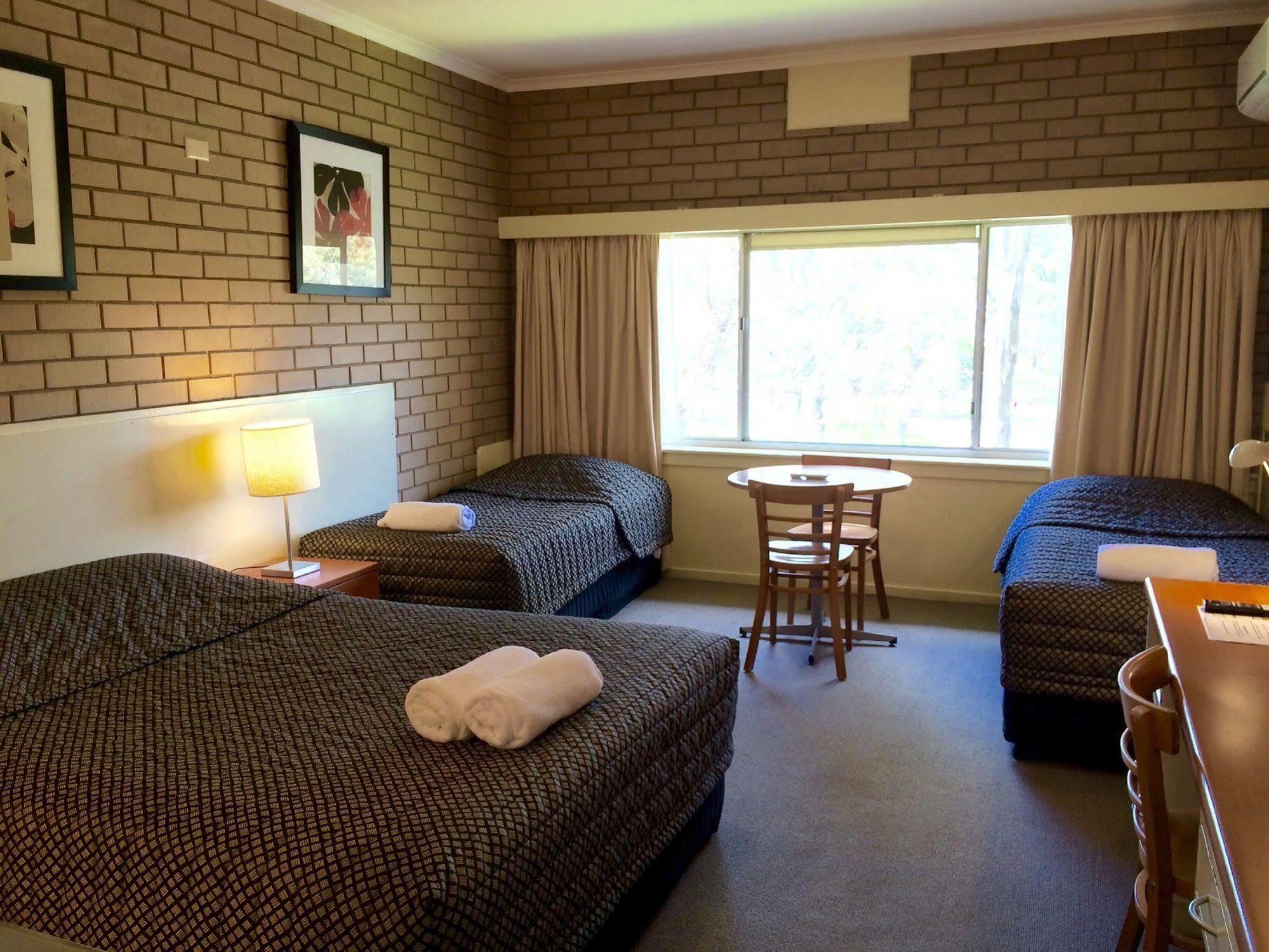 וואנגארטה Parkview Motor Inn And Apartments מראה חיצוני תמונה