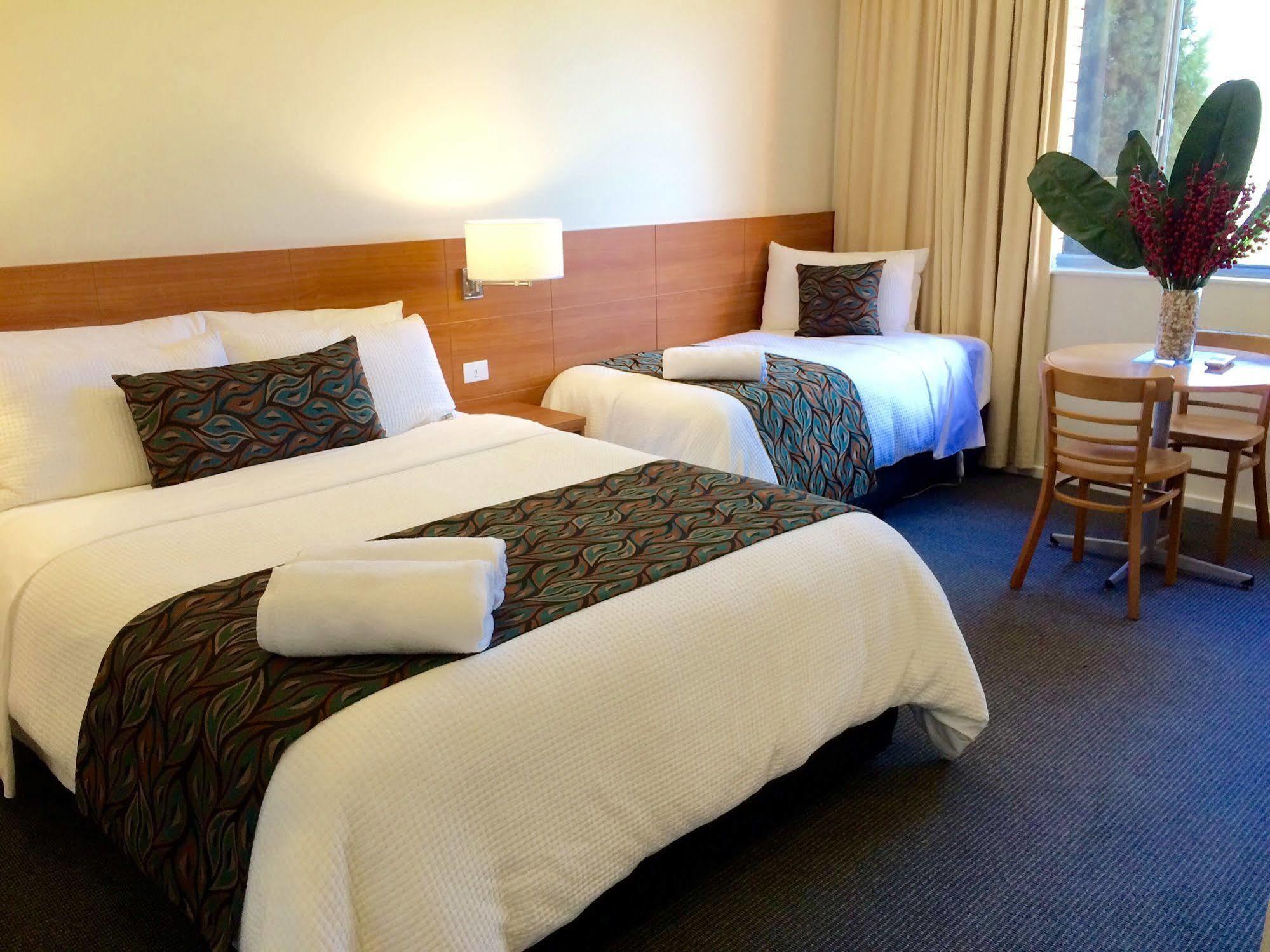 וואנגארטה Parkview Motor Inn And Apartments מראה חיצוני תמונה